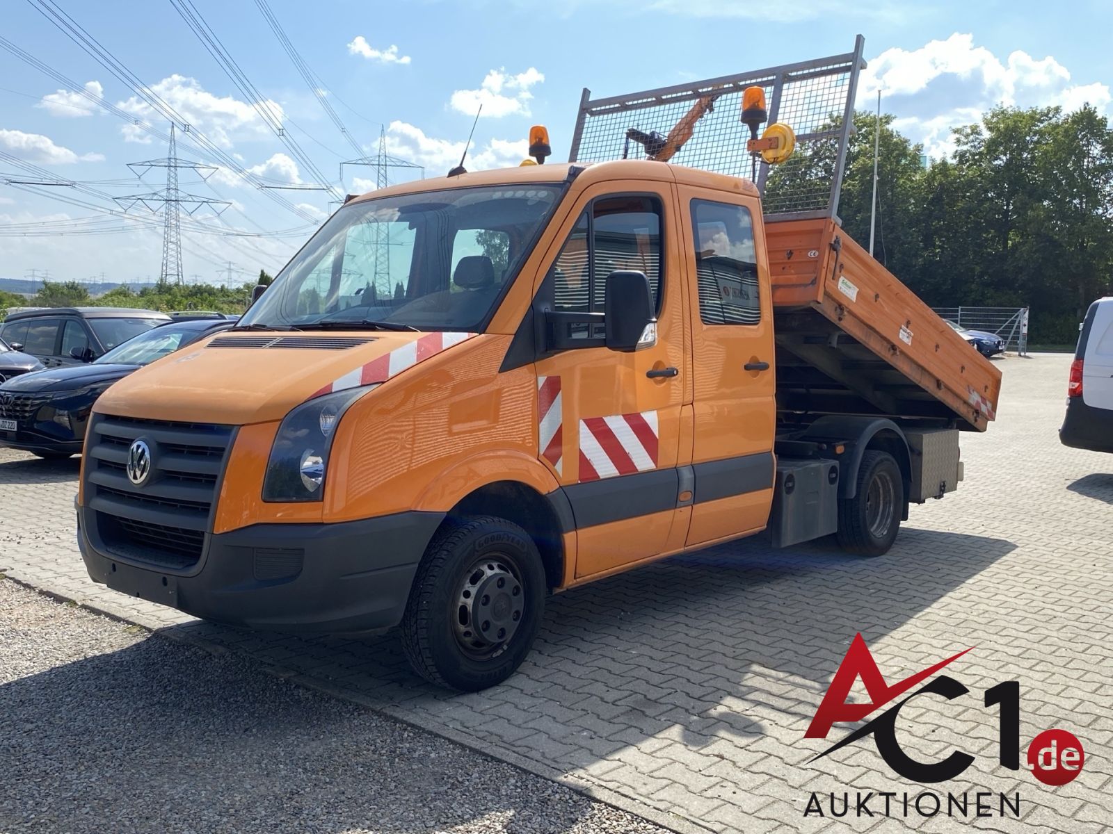 VW Crafter 2.5 TDI DoKa 3-Seiten-Kipper mit HUMMEL Ladekran Typ 826A